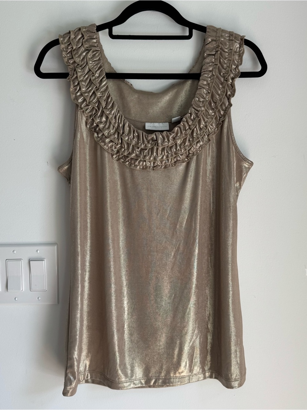 NY&C Gold Shimmer Sleeveless Blouse Top Women’s L NEW